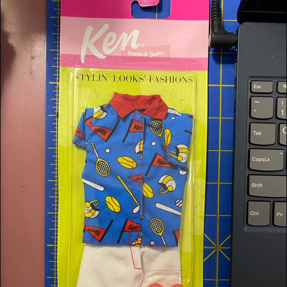 Ken Stylin' Looks Fashions - Picture 1 of 4